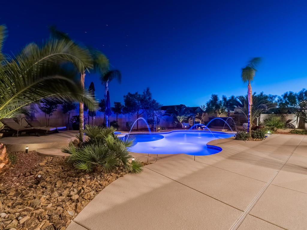 125-e-peachy-ct-las-vegas-nv-mls_size-053-39-125-peachy-ct-1024x768-72dpi