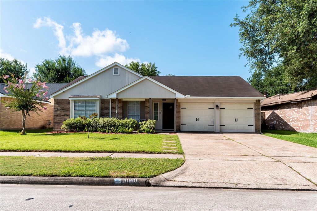 10910 Mesquite Dr La Porte, TX 77571