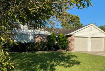 16735 Frigate Drive Friendswood, TX 77546