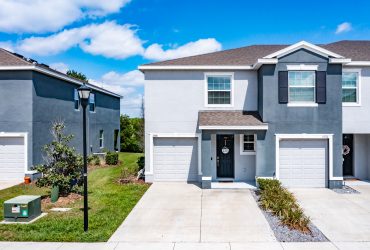Beautiful Townhome in Riverview, FL