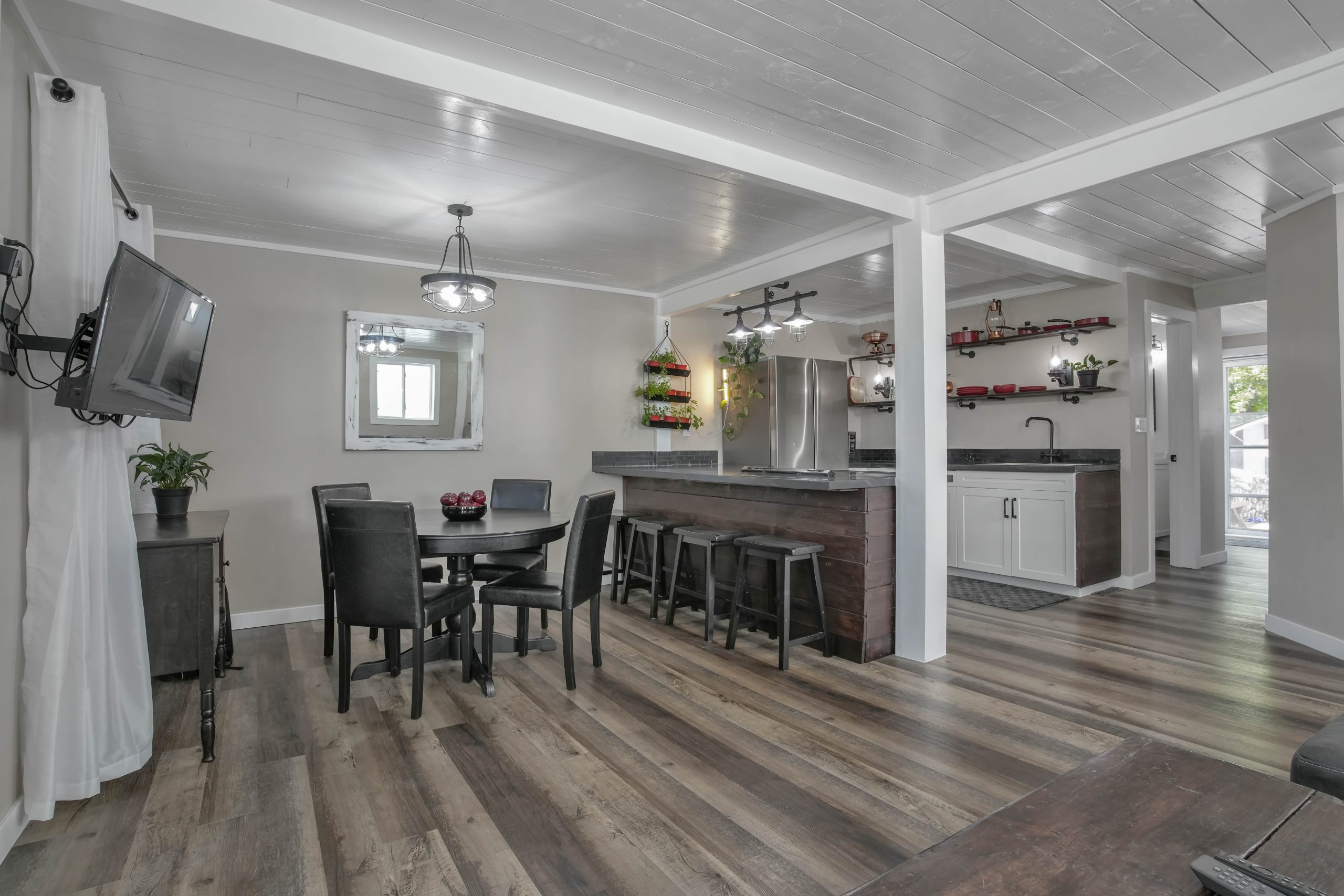 516 Bannerman Avenue , Winnipeg R2W 0V6, Winnipeg, MB R2w 0V6