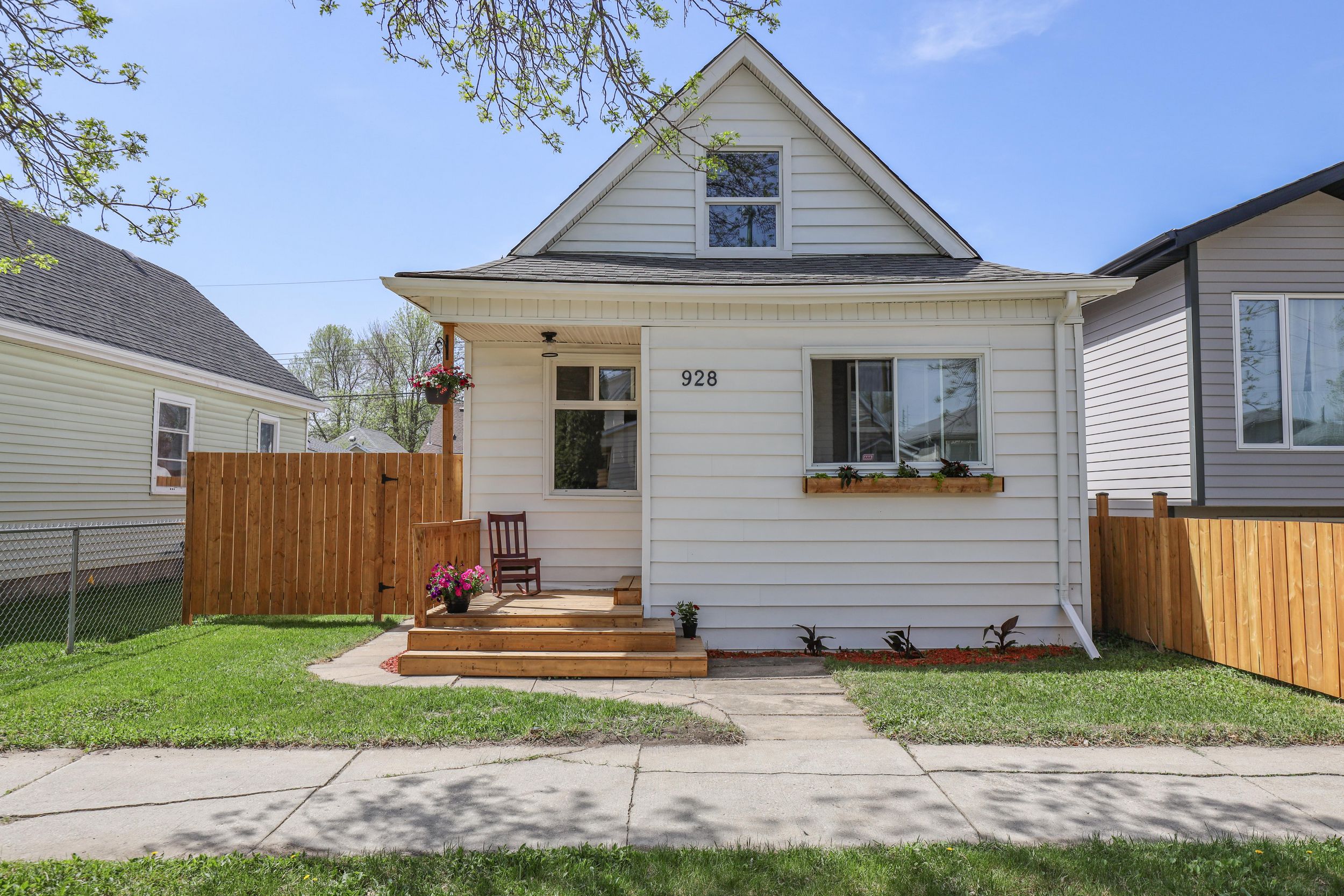 928 Aberdeen Ave