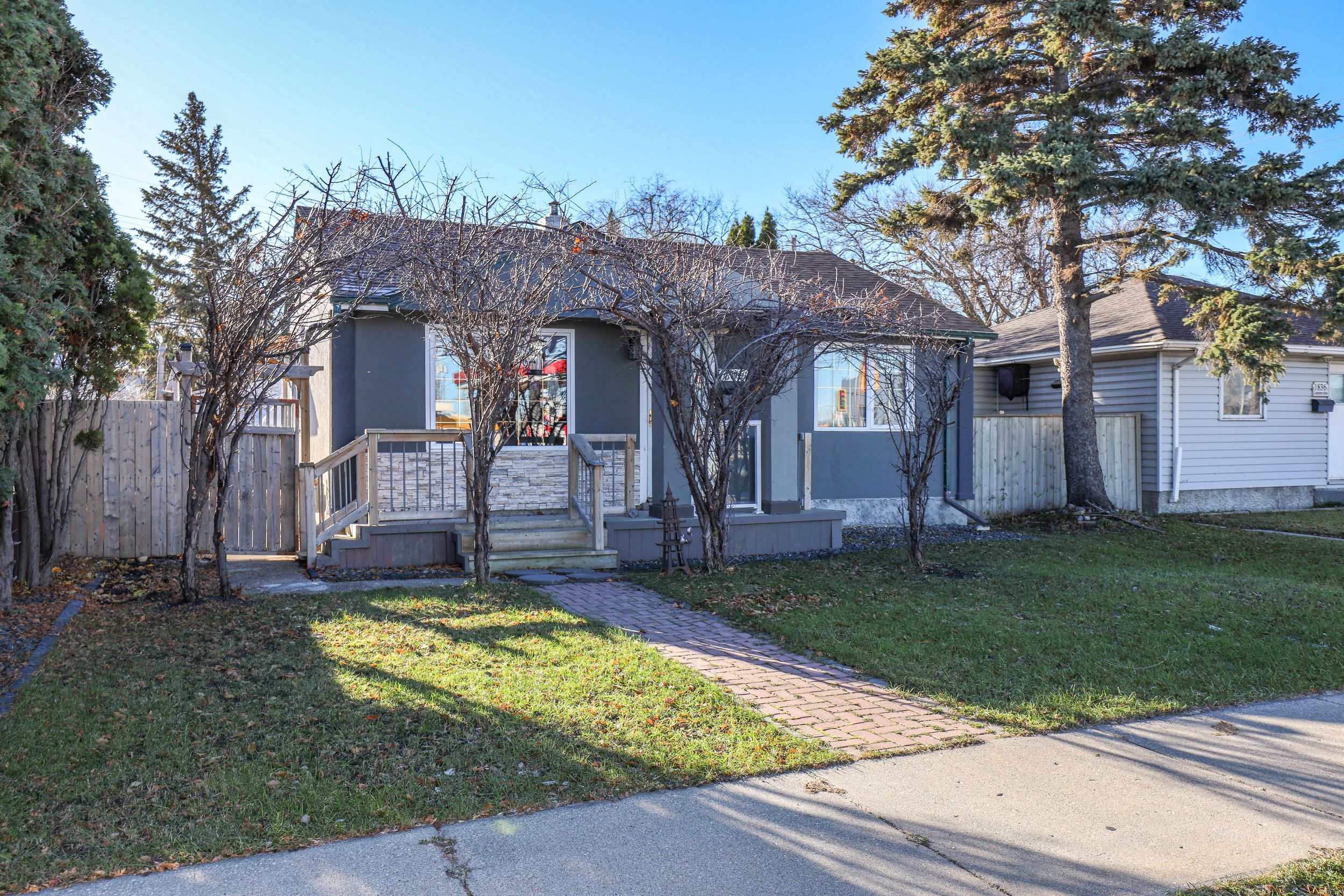 1834 Lismore Avenue 1834 Lismore