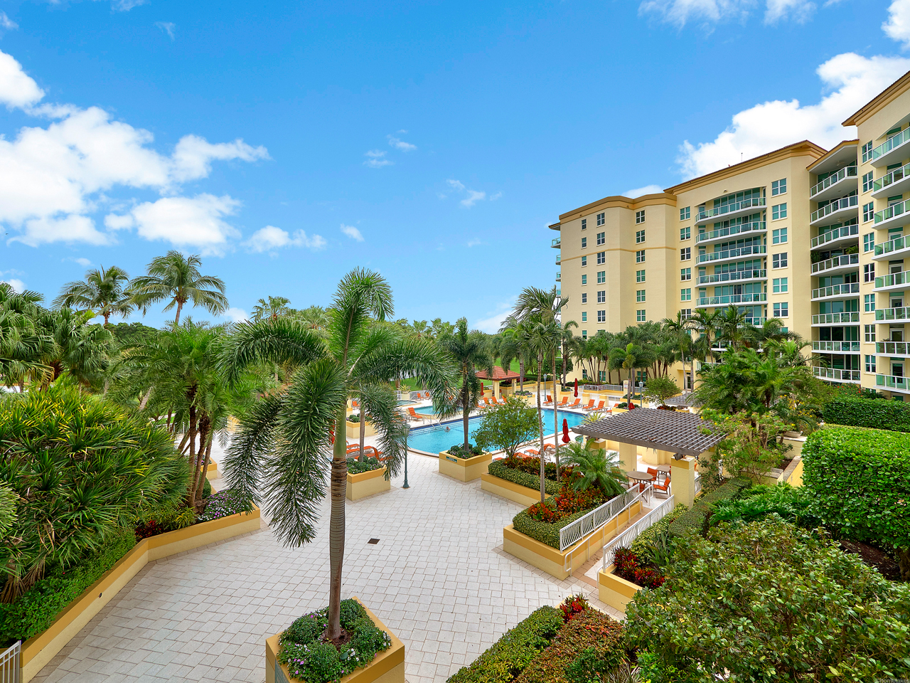 Townsend Place luxury condominium A307, 500 SE Mizner Blvd, unit A307, Boca Raton FL. 33432 view picture1