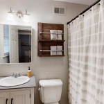 5531 Barfield Road Memphis TN 38120 - Bathroom 1