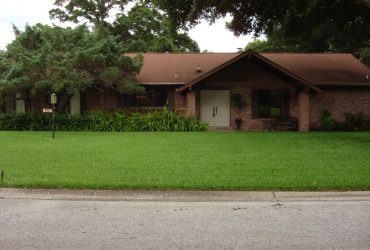 2212 Greenhills Drive, Valrico, FL 33596