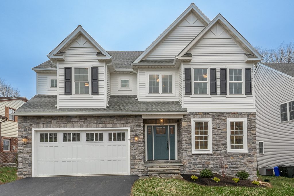 141 Greenbriar Ln, Havertown, PA 19083