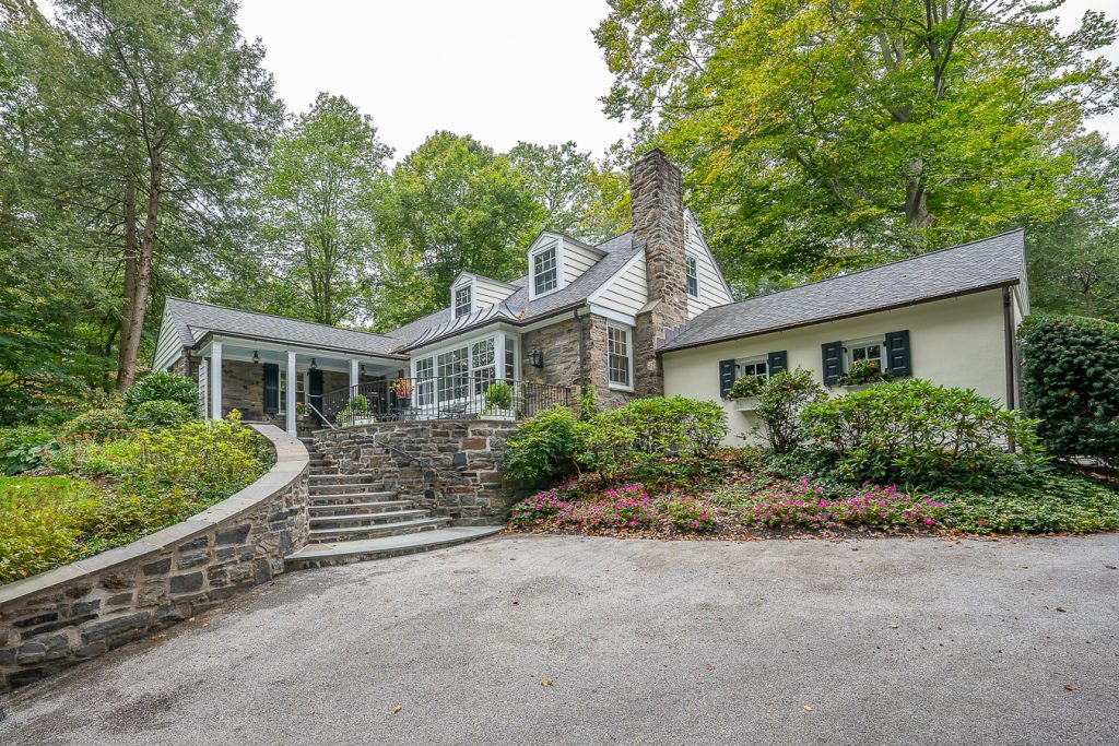914 Potts Ln, Bryn Mawr, PA 19010
