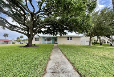 2271 John Anderson Dr, Ormond Beach, FL