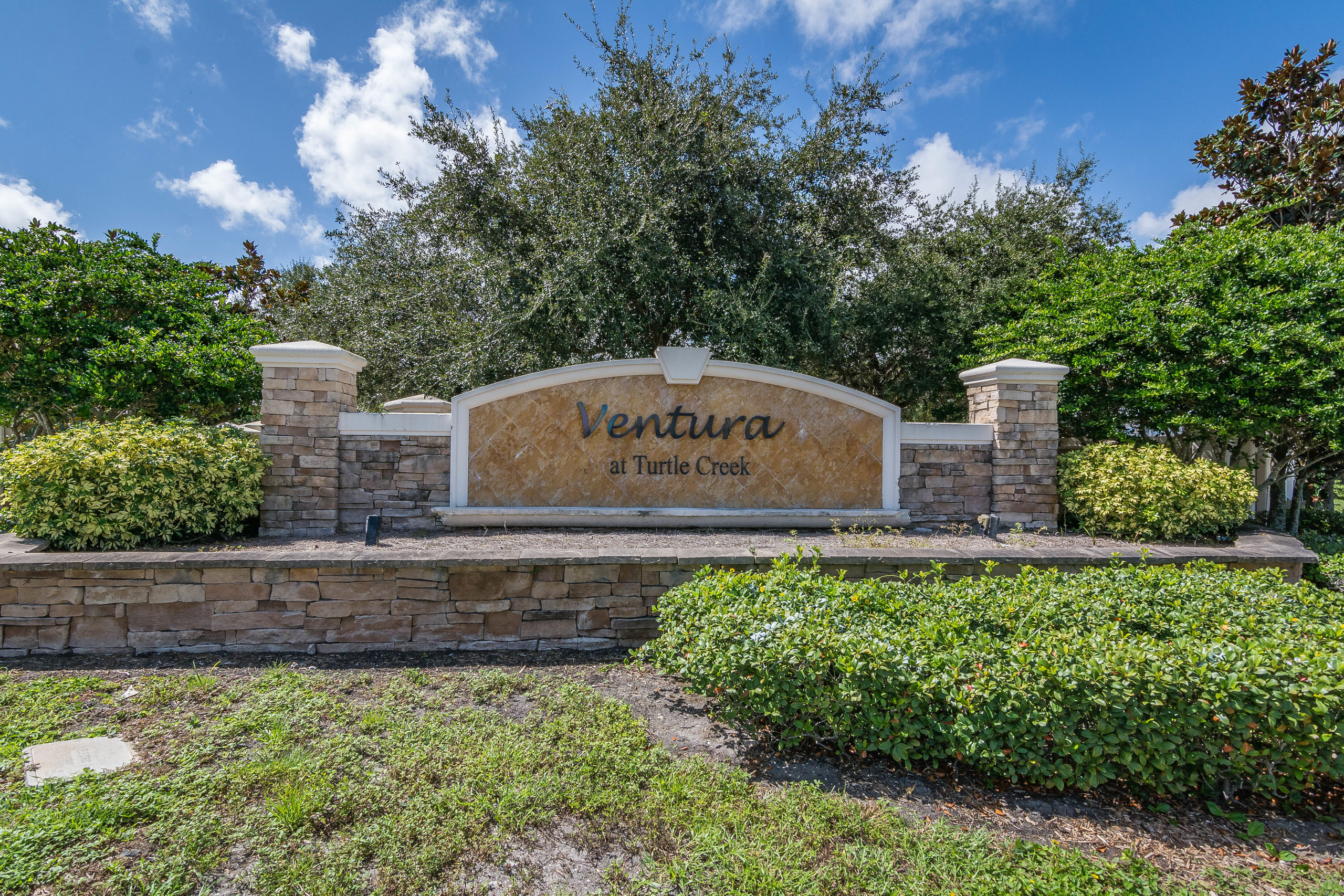 Ventura at Turtle Creek Entry