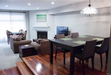Spacious, charming unit in Westwood