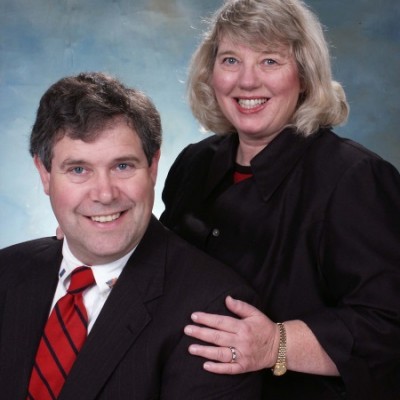 Deanna and Jim Gilbert's Gold Homes Team