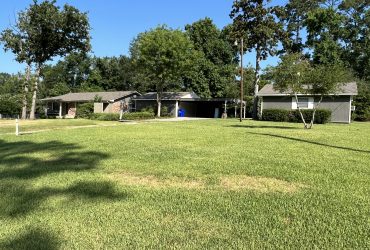 Move-in ready with Guest House, Onalaska TX – $199,999