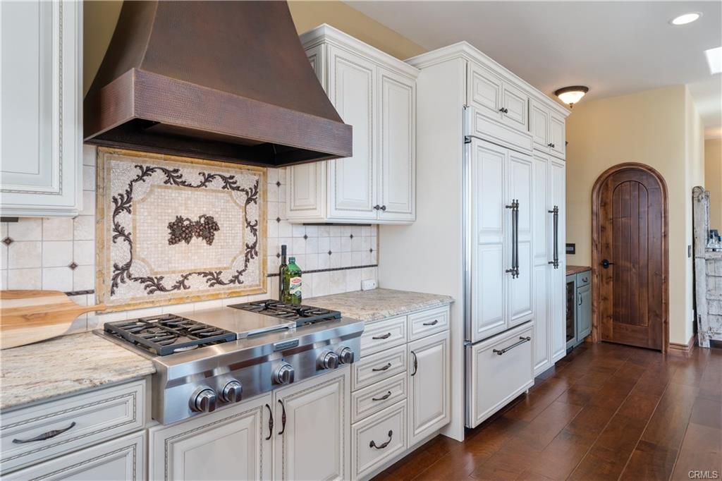 Avila Beach Homes in San Luis Bay Estate Wina Gill