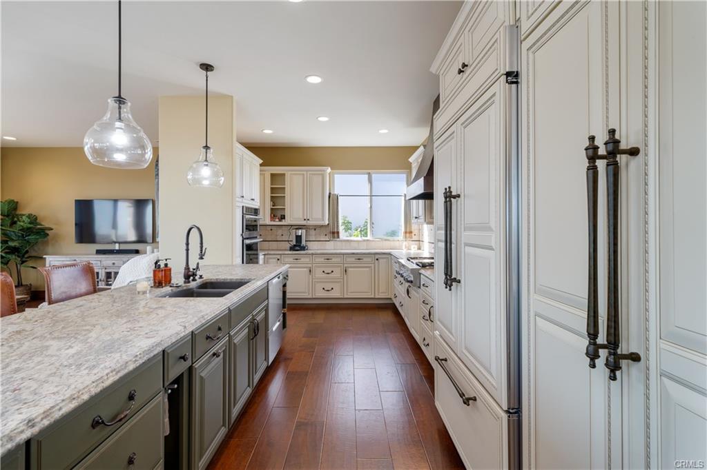 Avila Beach Homes in San Luis Bay Estate Wina Gill