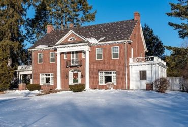 1298 Northampton St, Holyoke, MA 01040