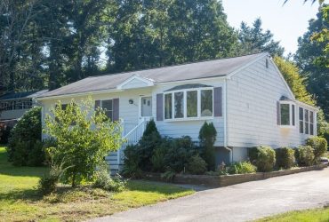 441 Chamberlain St, Holliston, MA 01746