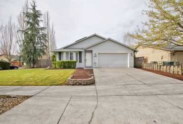 1979 SE 63rd Ave Hillsboro OR 97123 | Under Contract