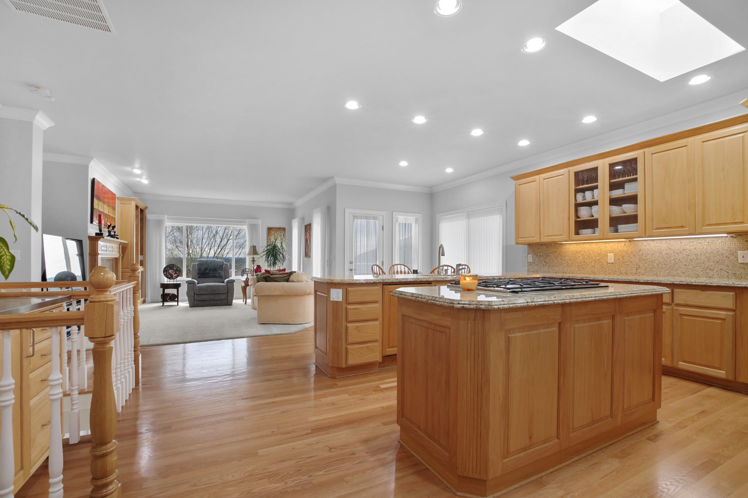 4728 Cambridge CT, Lake Oswego, OR 97035