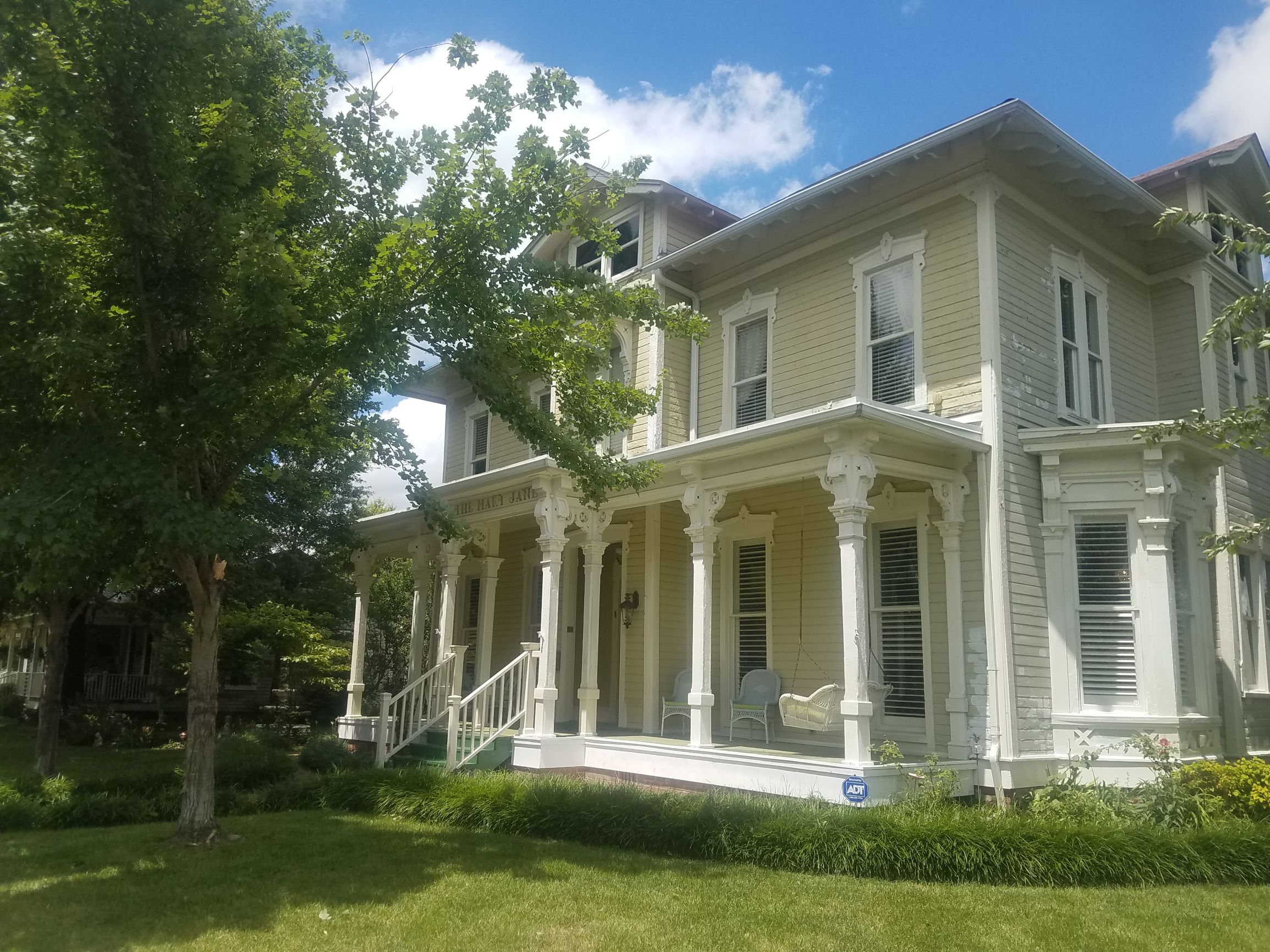 Home Leslie HaywoodMoore, CRS, Realtor® Paducah KY Moore Real