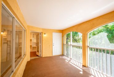 Affordable & Spacious 2-Bed Condo in Oakland Park – Move-In Ready!